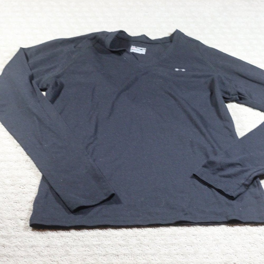 Under Armour Heatgear Loose Black V-Neck Long Sleeve Top